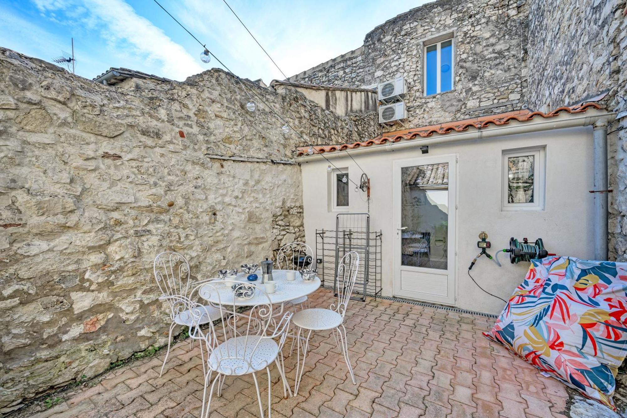 La Cigale - Vieux Village - Charmante Maisonnette Climatisee Avec Jardin Villeneuve-lès-Avignon Exterior photo